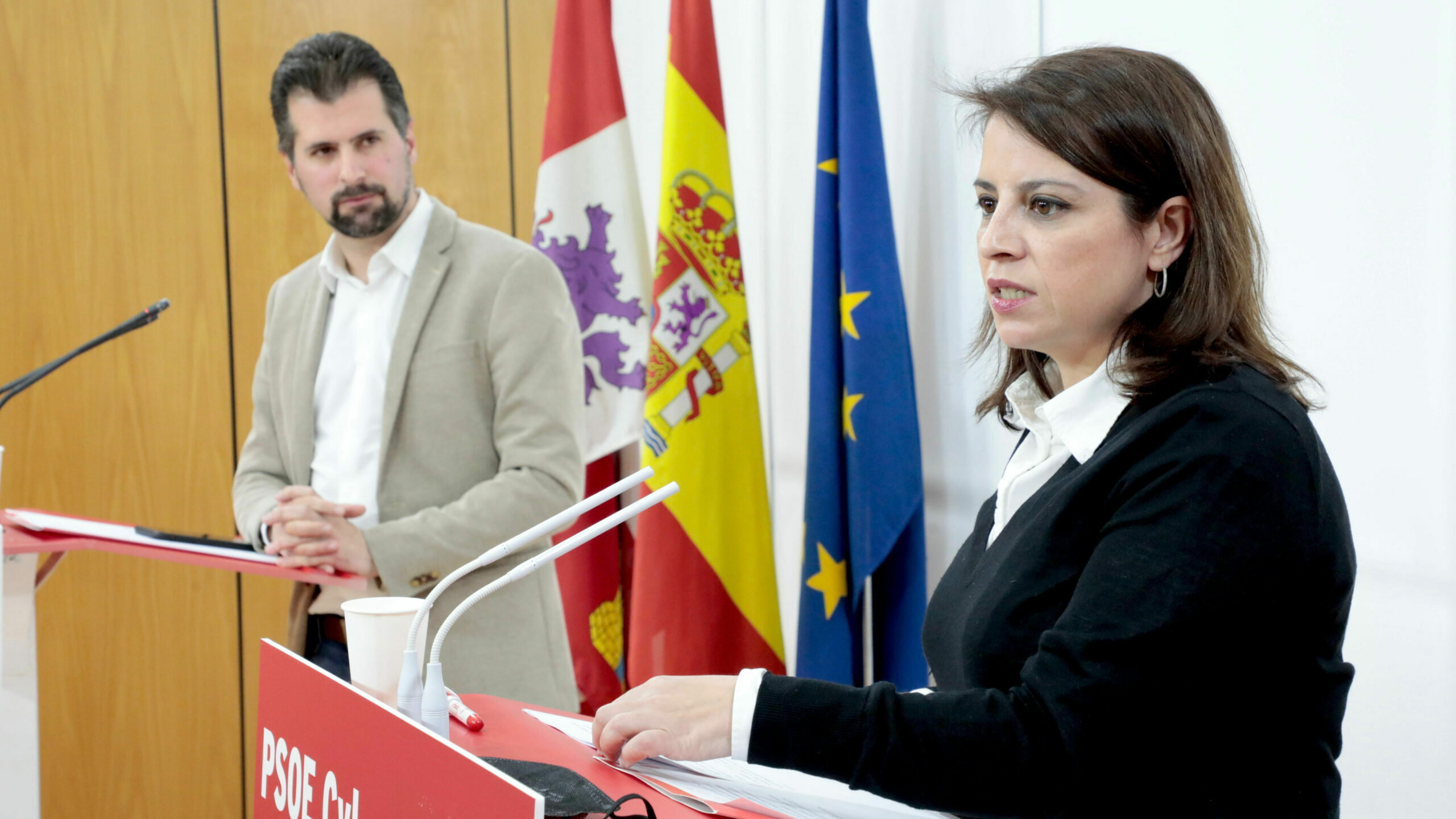 La izquierda y Ciudadanos tildan de "vergüenza" el pacto de PP y Vox para gobernar en Castilla y León