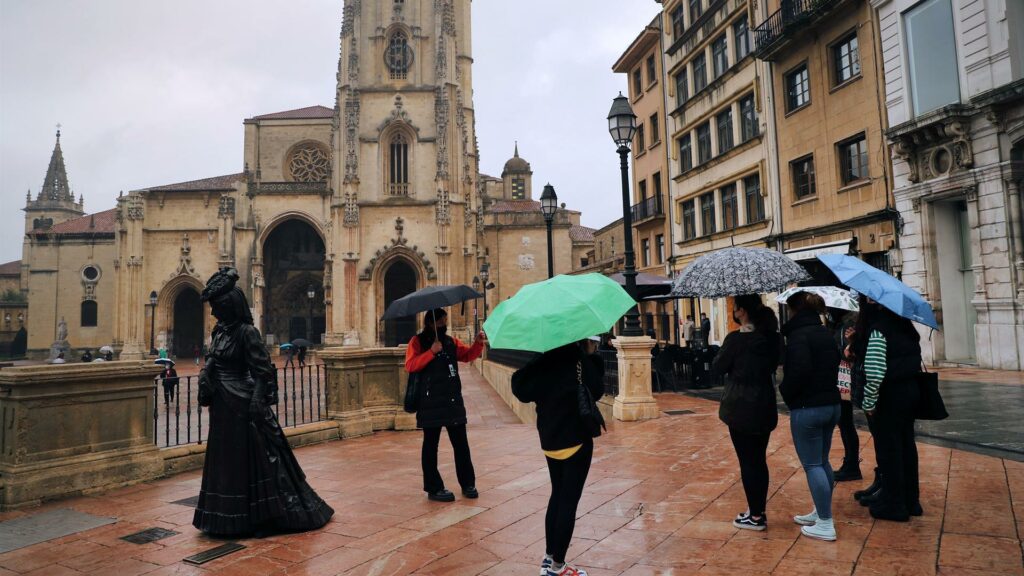 El tiempo hoy Aemet: lluvias en el este y el centro peninsular que puede ir acompañada de barro este viernes