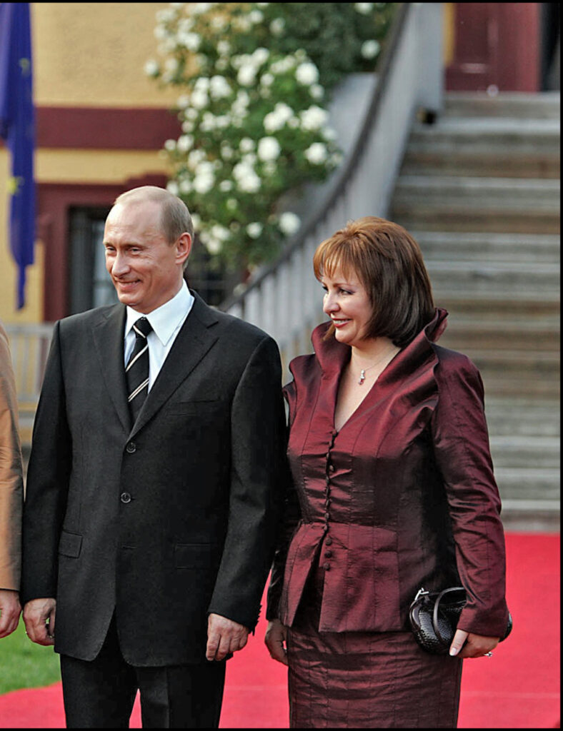 Vladímir Putin y Lyudmila Putina