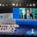 El expresidente del Gobierno José María Aznar interviniendo por videoconferencia este viernes en el 20 Congreso del PP en Sevilla. FOTO/ Europa Press