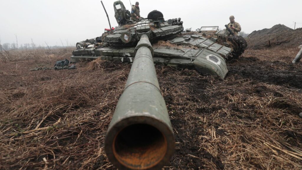 Imagen de un tanque ruso. Armas.