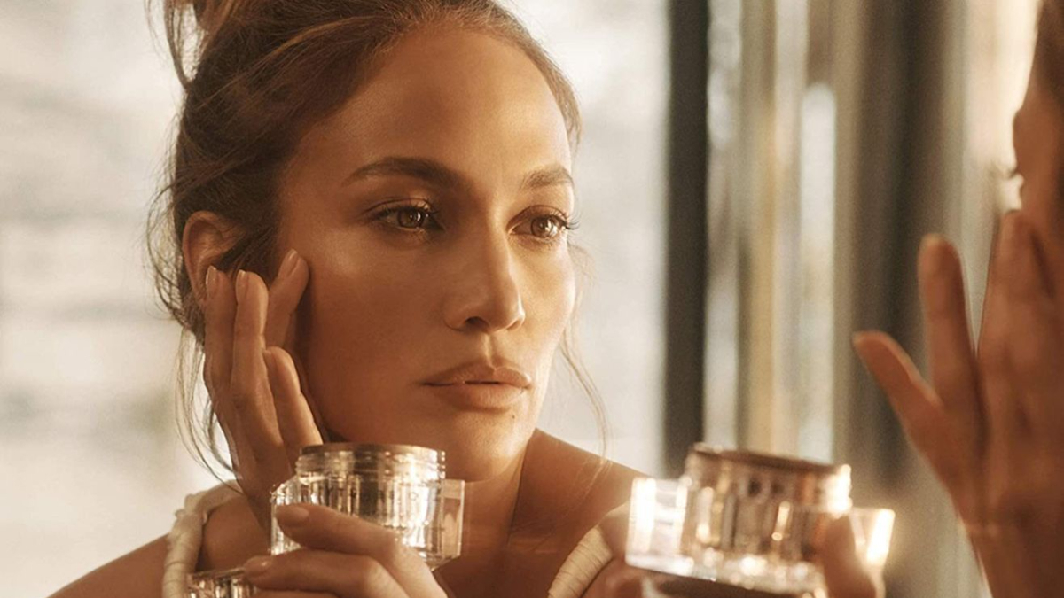 Jennifer Lopez tiene su propia linea de belleza: JLO Beauty