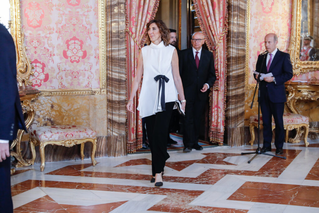 Paz Padilla acude al almuerzo en el Palacio Real con los reyes Felipe y Letizia