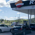 Repsol limita sus descuentos a la gasolina para captar clientes en luz y gas