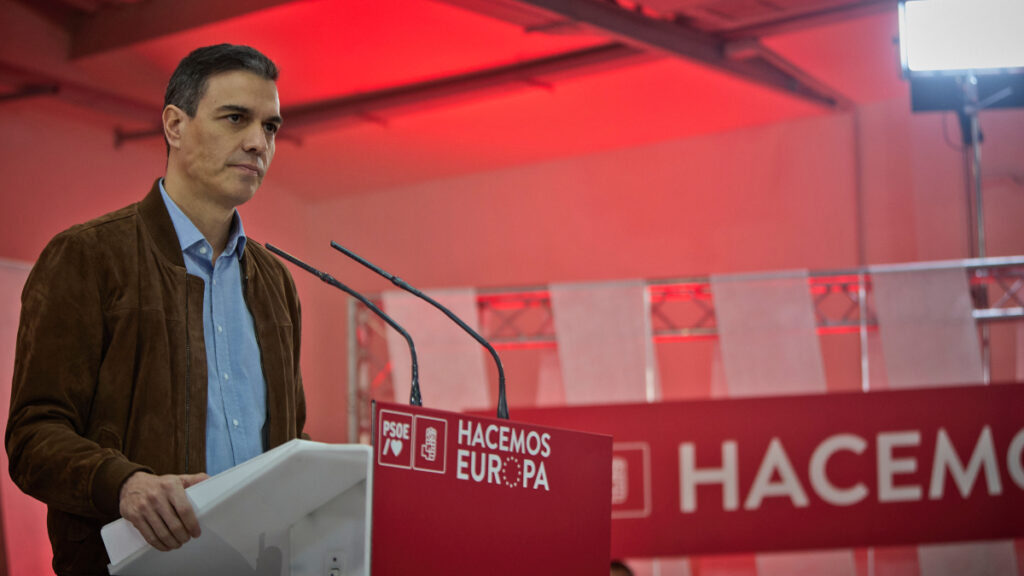 La caída en los sondeos reabre en el PSOE el debate sobre el adelanto electoral