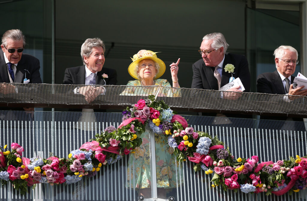 La reina Isabel II en Epsom Derby de 2017