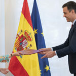 El presidente del Gobierno, Pedro Sánchez y Margarita Robles