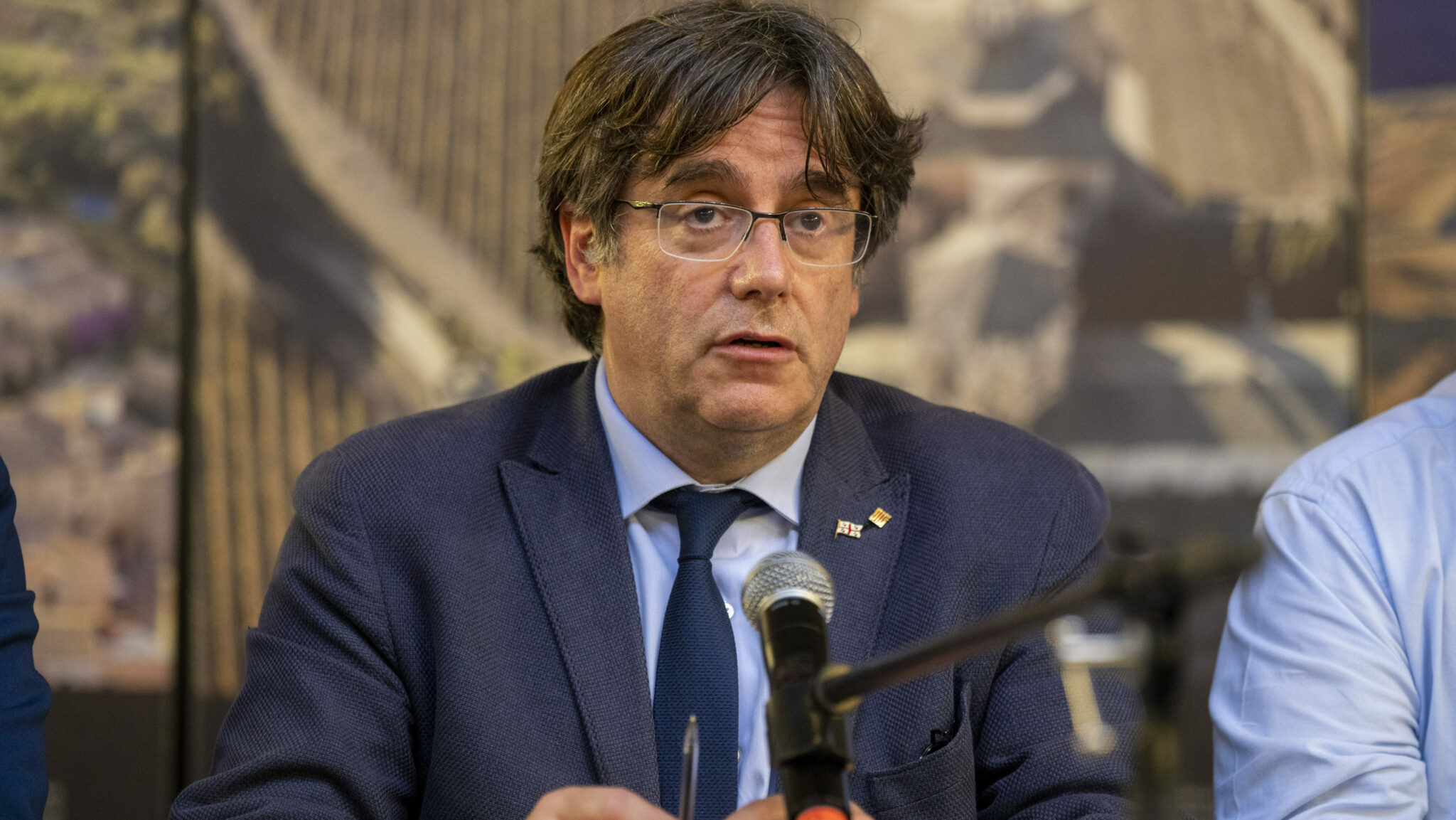 PRC | C Puydumount : : Nos integramos en la Unión de Partidos Regionalistas EuropaPress_3962529_expresidente_generalitat_carles_puigdemont_rueda_prensa_25_septiembre_2021-e1652448226756-2048x1153