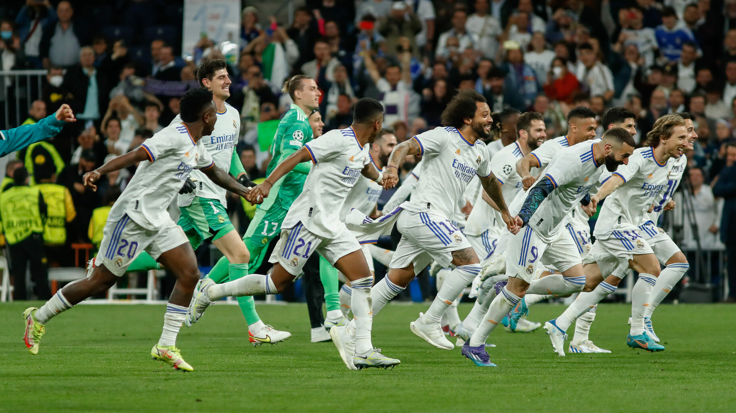 Jugadores del Real Madrid celebrando el pase ala final de la Champions League
