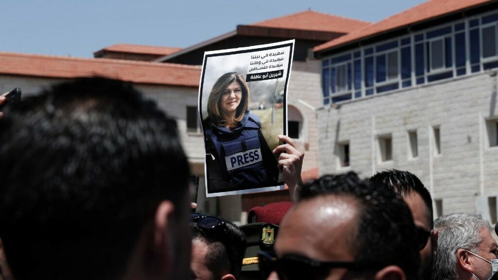 EEUU se muestra preocupado por las imágenes del funeral de la periodista Shirín abu Aklé