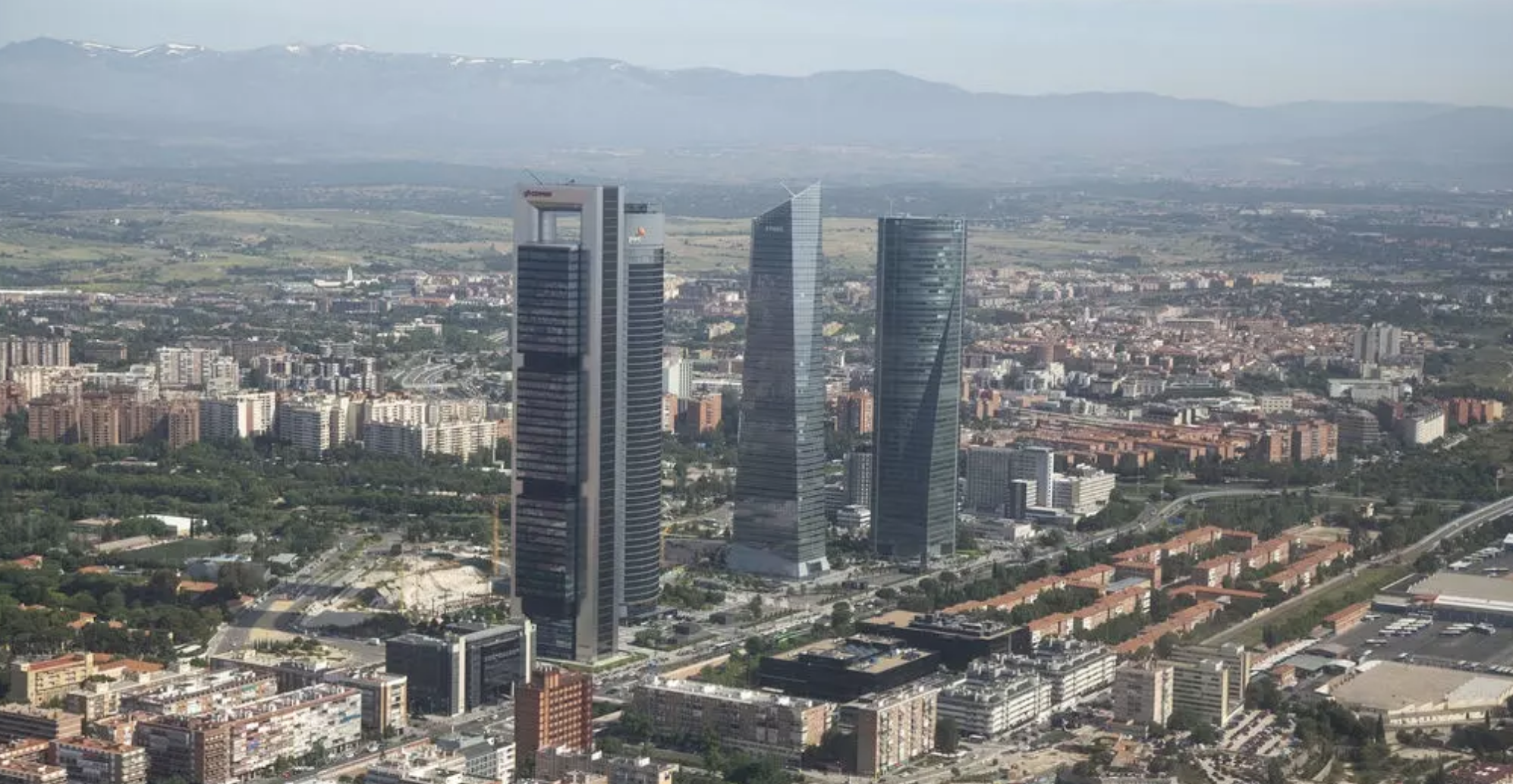 Imagen de edificios emblemáticos de oficinas en Madrid (en respuesta a estudio de Bankinter).