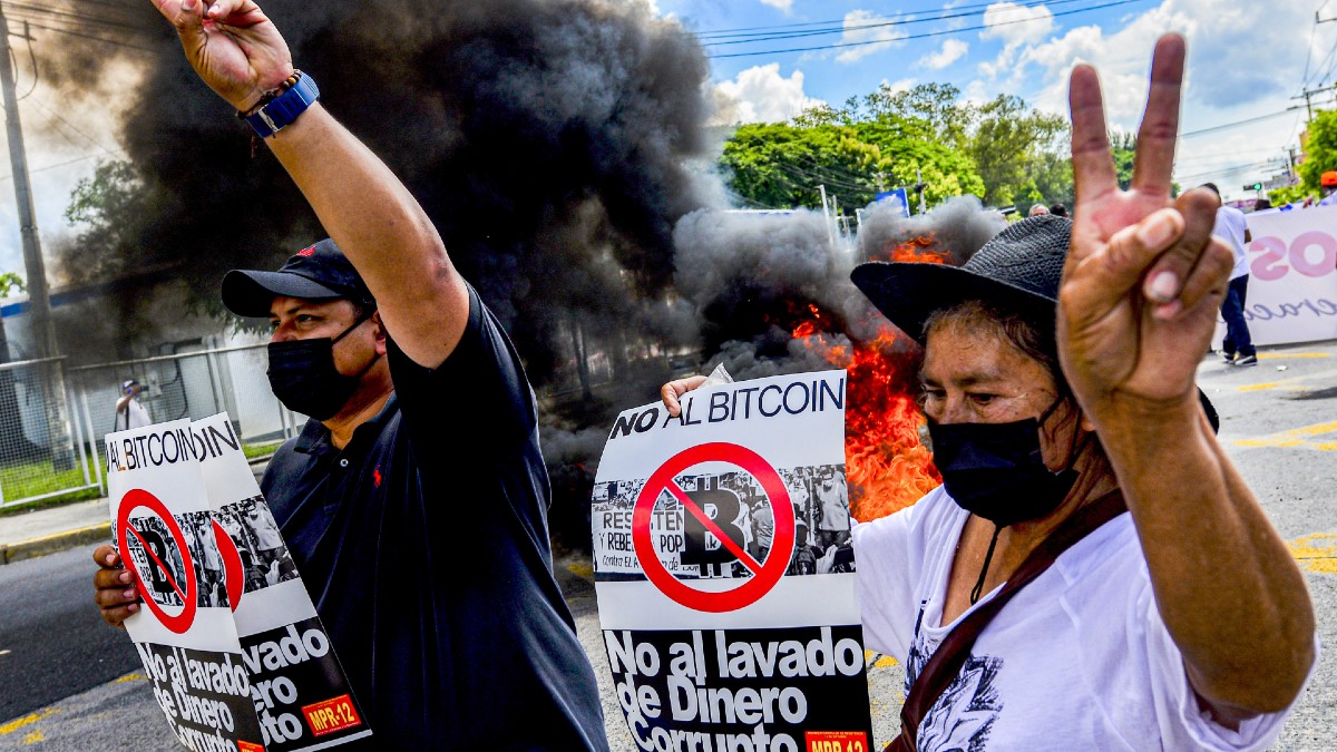 Pánico con el Bitcoin: por qué El Salvador demuestra la volatibilidad de las criptomonedas
