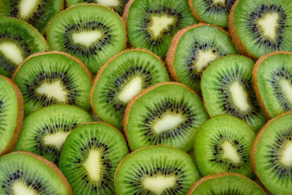 Las frutas con más y menos calorías: cuáles son las mejores para perder peso: kiwi