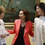 La ministra Robles advierte: "Los que atacan España se van a encontrar enfrente al CNI"