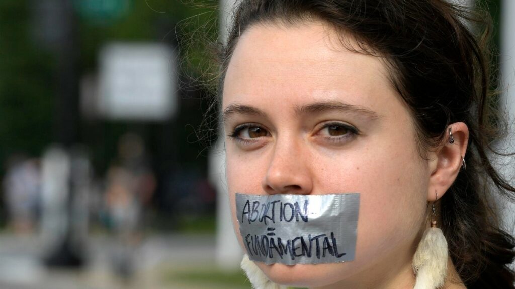 La ilegalización del aborto desata decenas de protestas en EEUU: 