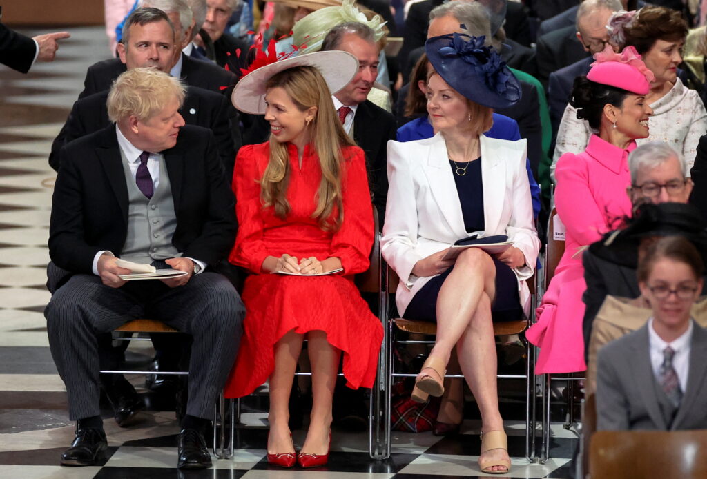 El primer ministro británico Boris Johnson, su mujer Carrie Johnson y Liz Truss