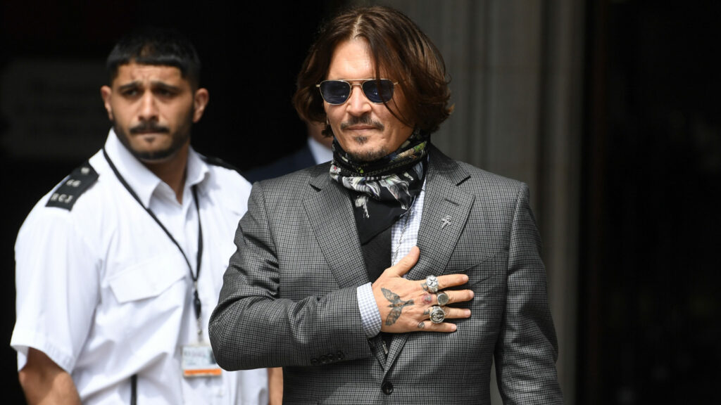El jurado falla a favor de Johnny Depp en su demanda de difamación contra la actriz Amber Heard