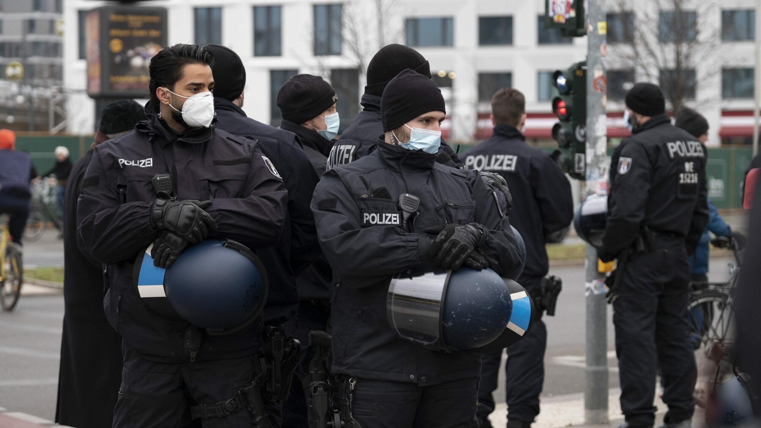 La Fiscalía alemana emite órdenes de captura contra dos de los heridos en el tiroteo de Berlín