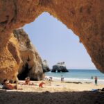 Los turistas españoles prevén unas vacaciones más largas con un mayor gasto este verano,según Marriott