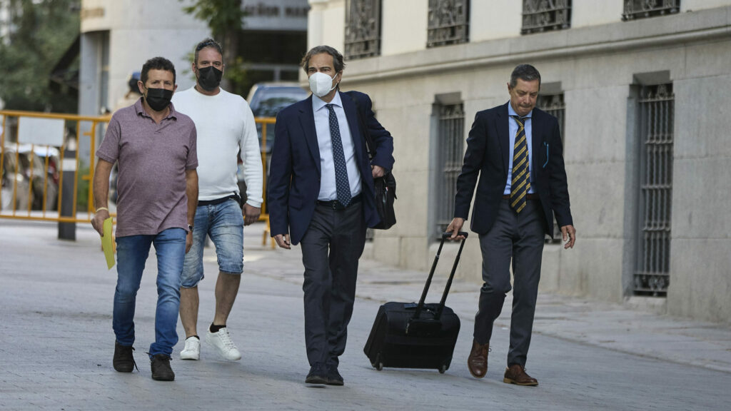 El juez deja en libertad al patrón del Pitanxo pero le prohíbe salir de España