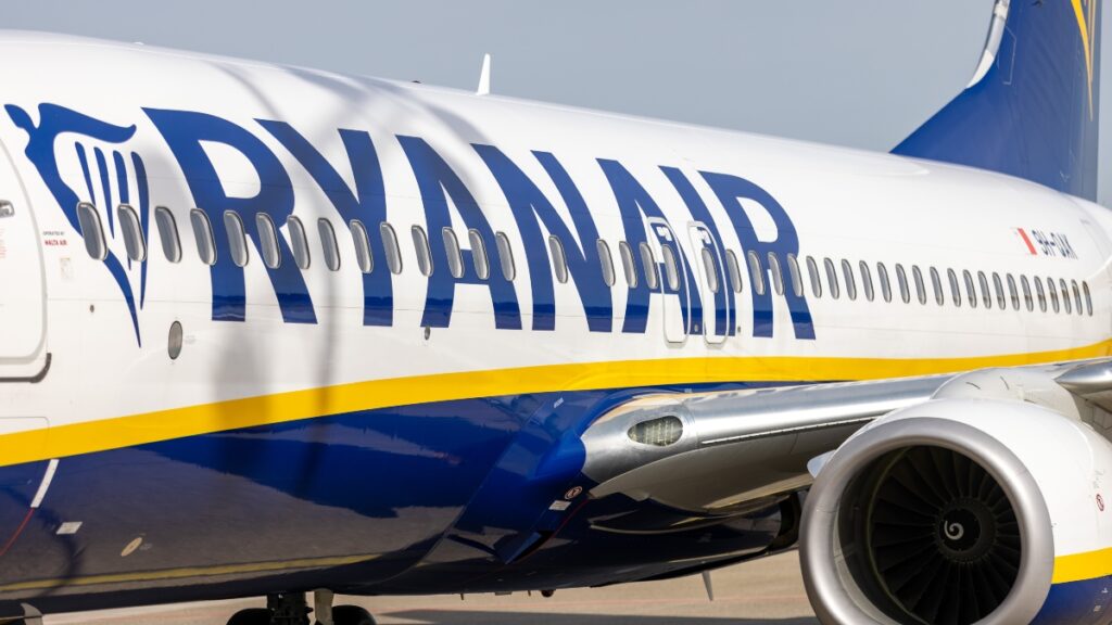Octavo día de huelga de Ryanair, 10 cancelaciones y 49 retrasos