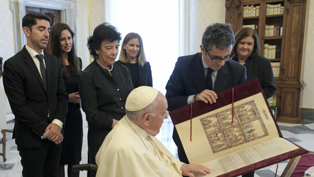 Bolaños traslada al Papa la voluntad del Gobierno de continuar el diálogo con la Iglesia