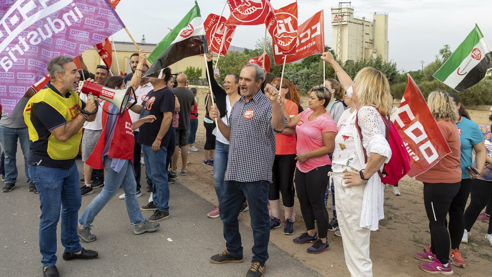 CCOO y UGT desconvocan la huelga en el campo en Extremadura tras alcanzar un acuerdo con la patronal