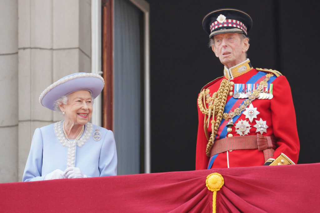 Jubileo de Platino de la reina Isabel II: todas las fotos del desfile militar que inaugura los festejos