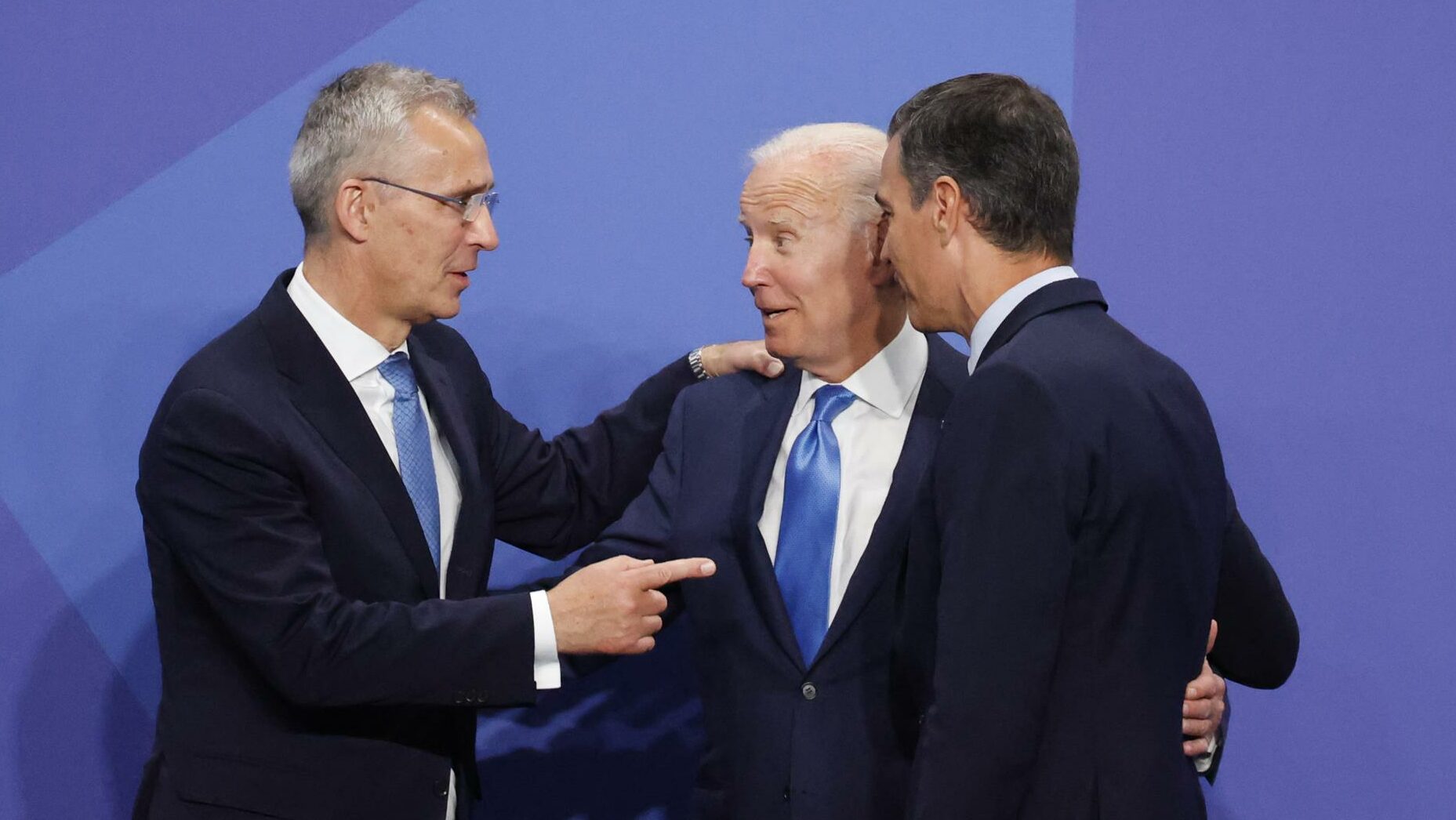 Joe Biden anuncia un despliegue militar para hacer frente a Rusia que incluye a España