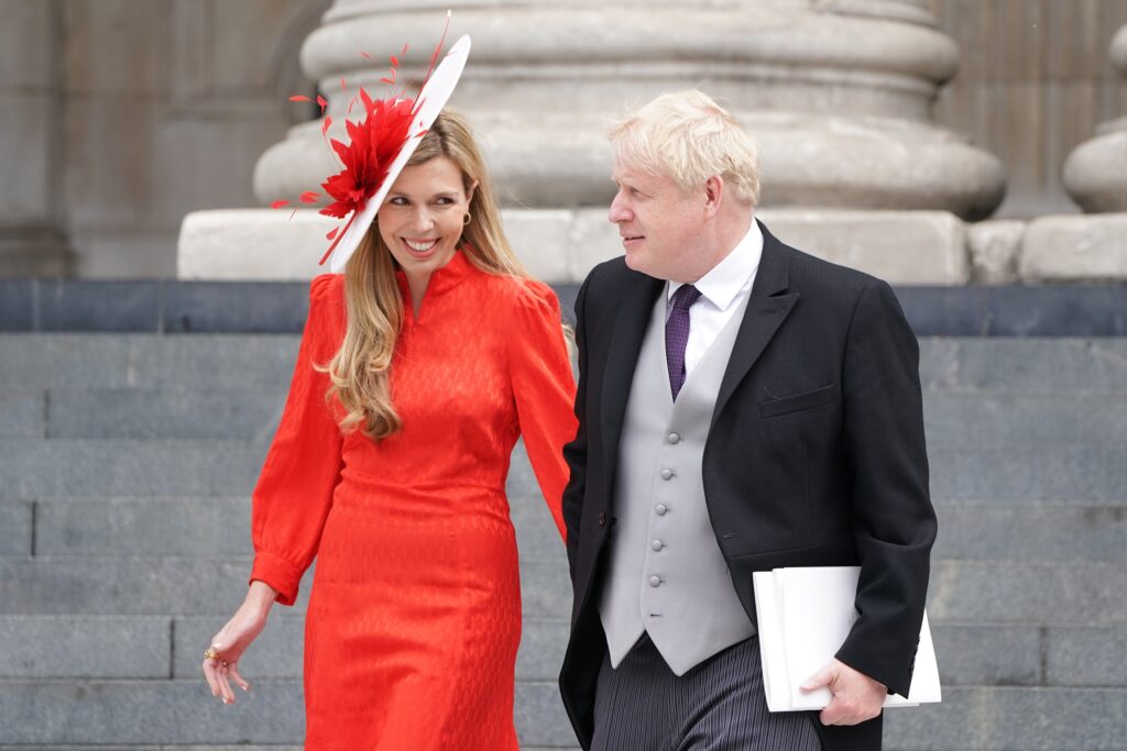 Boris Johnson con su mujer Carrie, en el Jubileo de Platino de la reina Isabel II