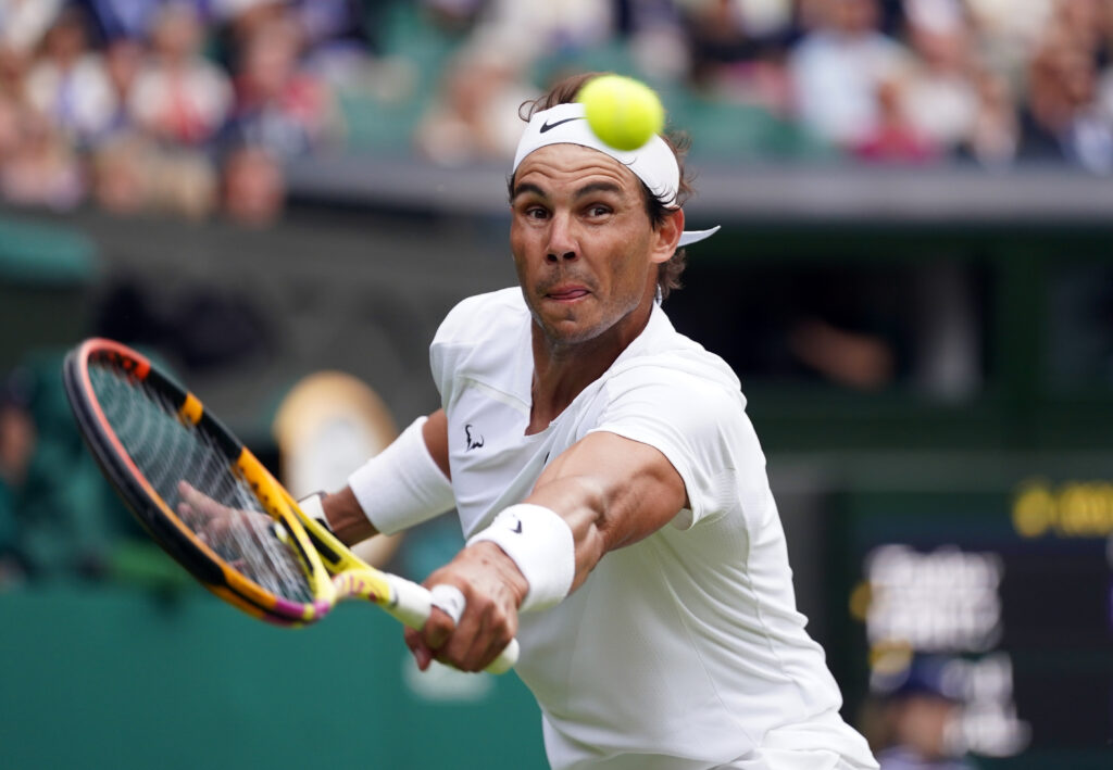 Nadal gana un épico partido lesionado y se clasifica para las semifinales de Wimbledon