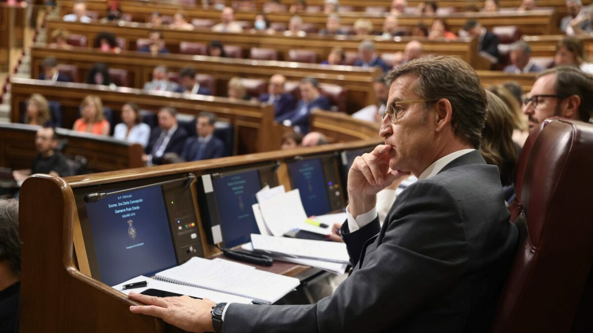 Feijóo despejará la lista por Madrid: "Los que entren en el Gobierno dejarán el escaño en el Congreso"