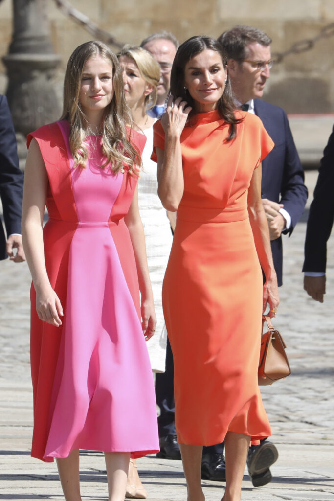 La reina Letizia y Leonor, en Santiago de Compostela