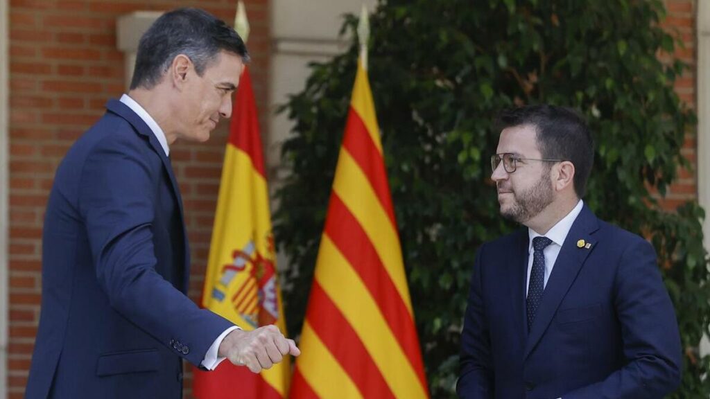 El Gobierno negocia con ERC crear un consorcio fiscal con Cataluña que recaude el 100% de impuestos