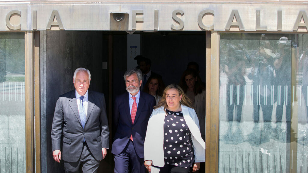 El Poder Judicial rechaza expedientar al presidente del TSJ de Castilla y León, que comparó al PCE con el partido Nazi