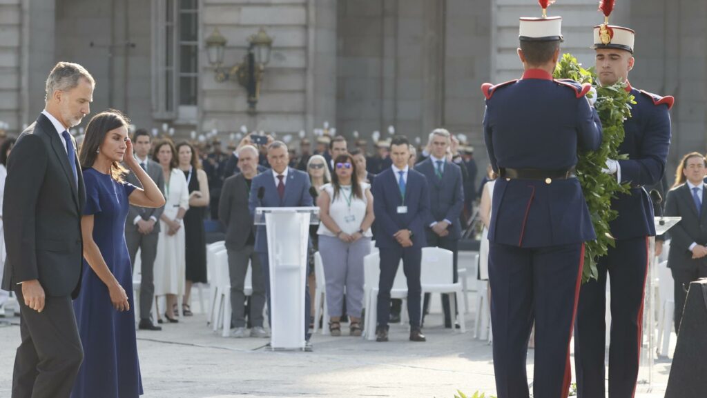Felipe VI y Letizia en el acto de Homenaje de Estado a las víctimas de la pandemia de la covid-19 y de reconocimiento al personal sanitario