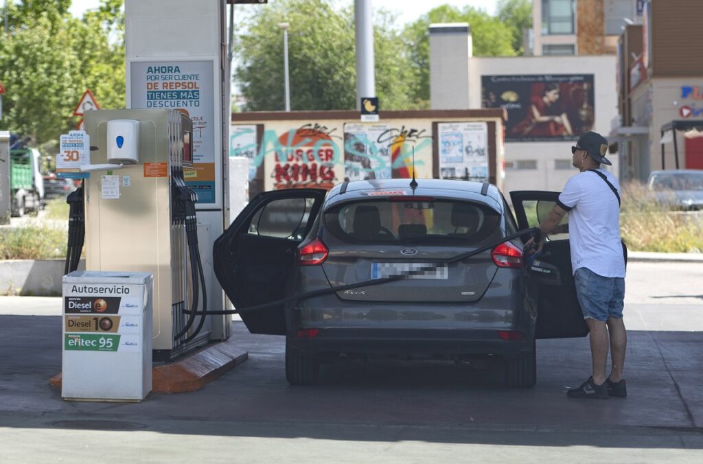 La CNMC comunica que las gasolineras no se apropian de la bonificación al combustible