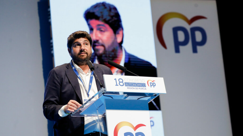 Una mayoría aplastante reelige a López Miras como presidente del PP de Murcia