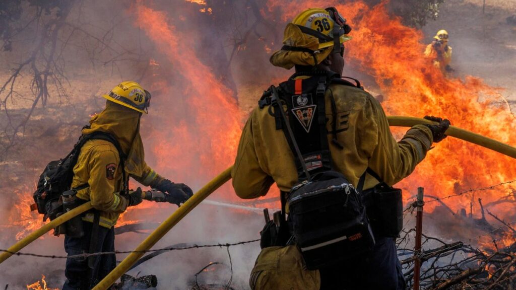 El segundo incendio cerca de Yosemite ha arrasado ya unas 4.800 hectáreas
