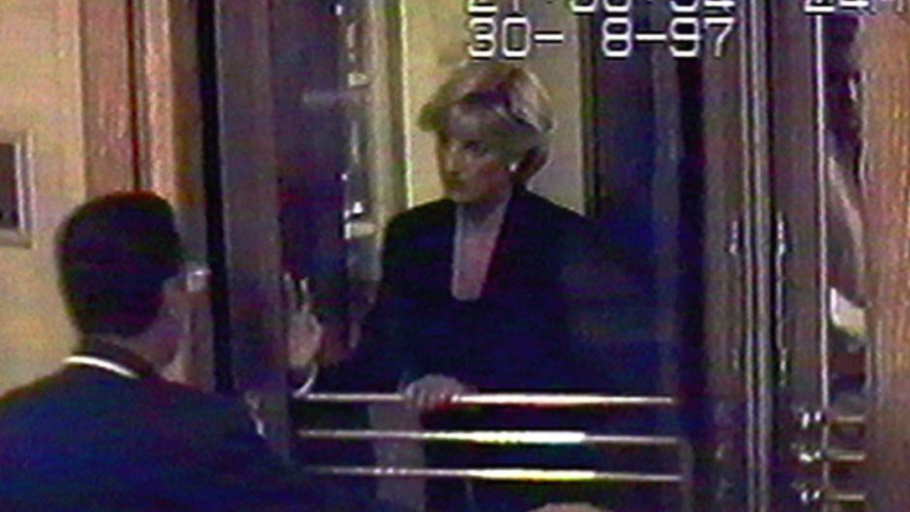 Diana de gales a su salida del hotel Ritz en París/ GTRES