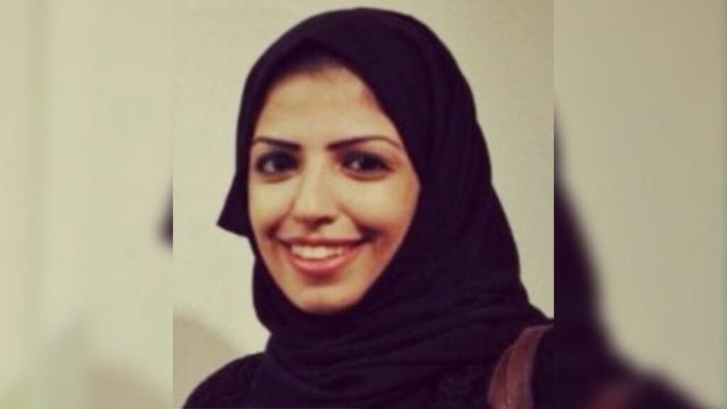 Una mujer saudí es condenada a 34 años de cárcel por usar Twitter