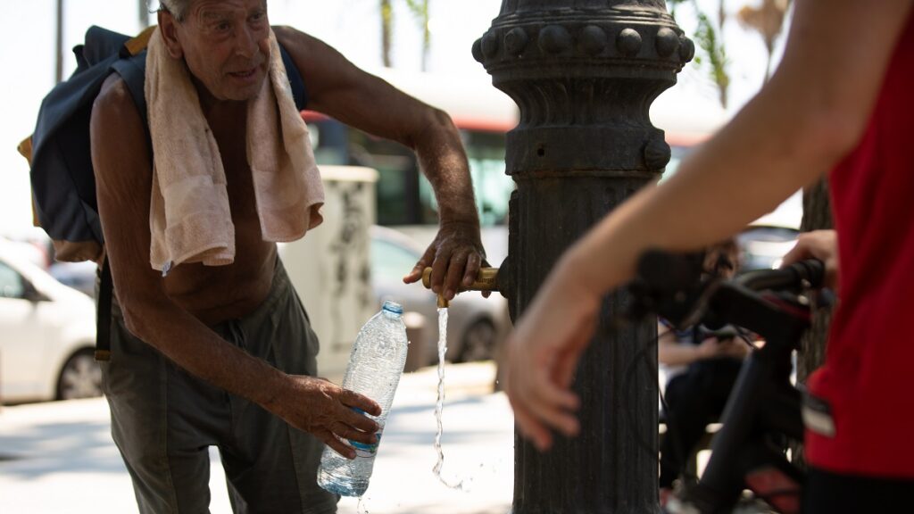 Cataluña contempla restricciones de agua en Barcelona en septiembre