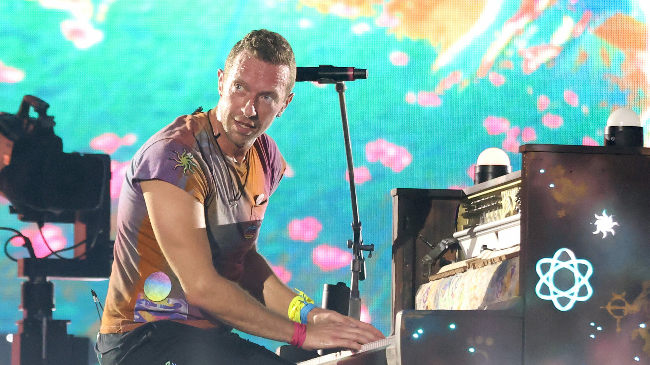 Coldplay concert during Music of the Spheres tour in England