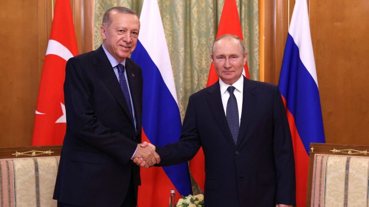Putin y Erdogan se saludan