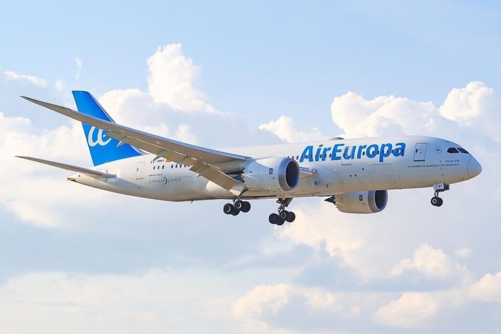 Air Europa ya ha cancelado 14 vuelos de este lunes por una nueva huelga de sus pilotos