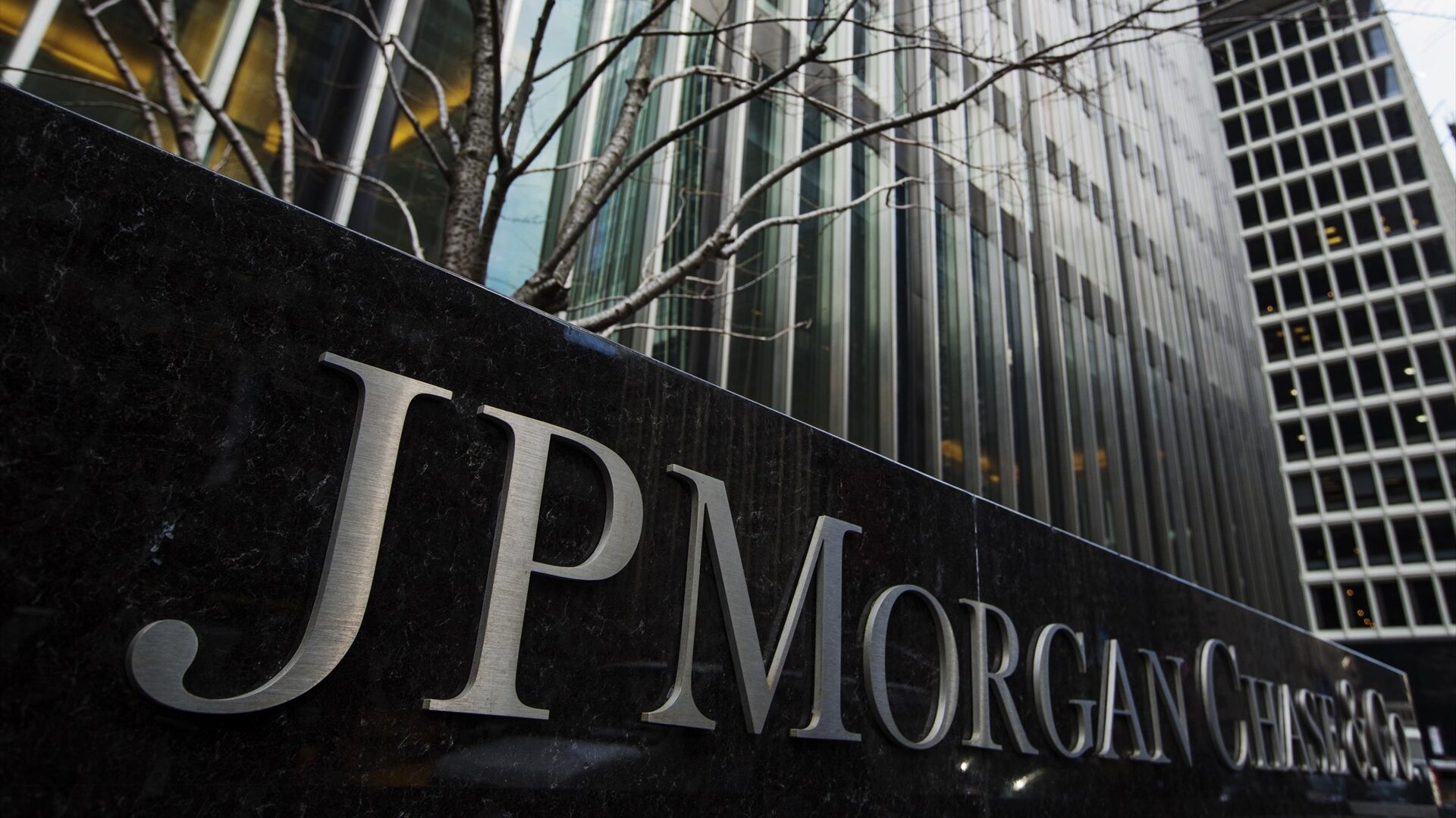 La policía registra las oficinas de JPMorgan en Fráncfort por sospechas de fraude fiscal