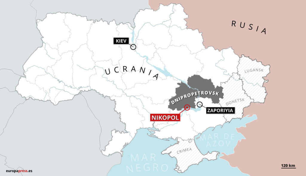 Mapa con la localización de Dnipropetrovsk junto con las ciudades de Nikopol y Zaporiyia (Ucrania).