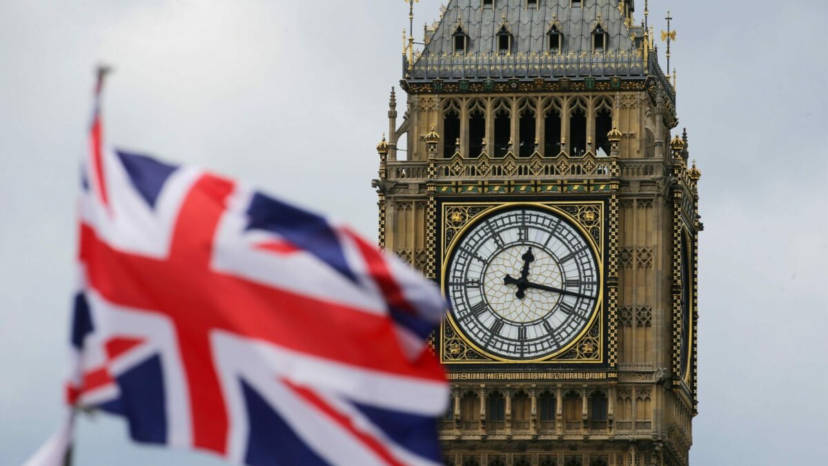 El PIB de Reino Unido retrocedió un 11% en 2020 por la covid, la mayor caída desde 1709