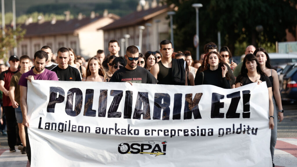 Radicales abertzales vuelven a pedir en Alsasua el veto a la Guardia Civil en un 'Ospa Eguna' sin incidentes