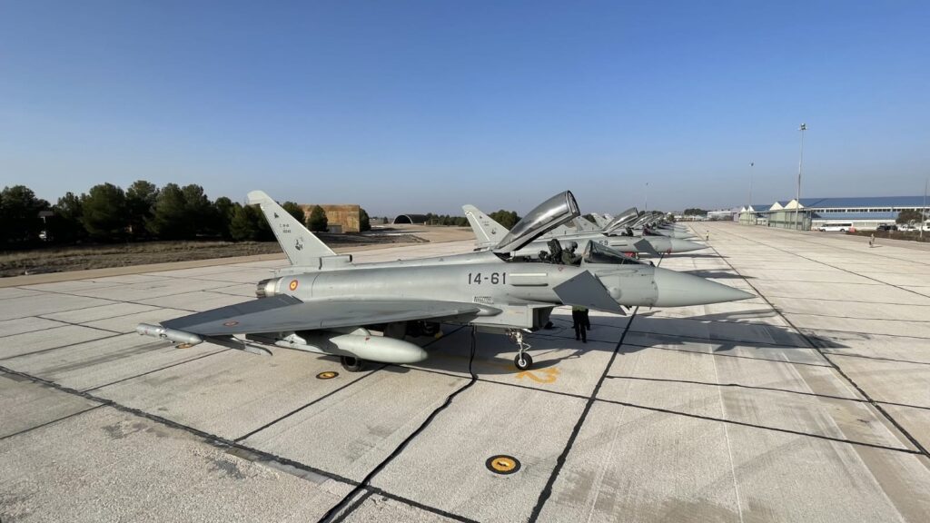 Los 'cazas' españoles interceptan 38 aviones rusos en la frontera con la OTAN desde Bulgaria, Lituania y Estonia